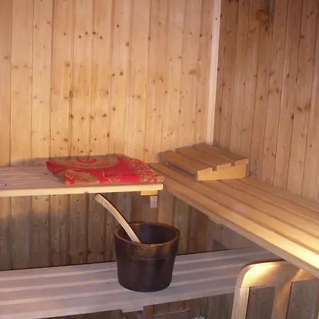 Edelweiss Apartment *